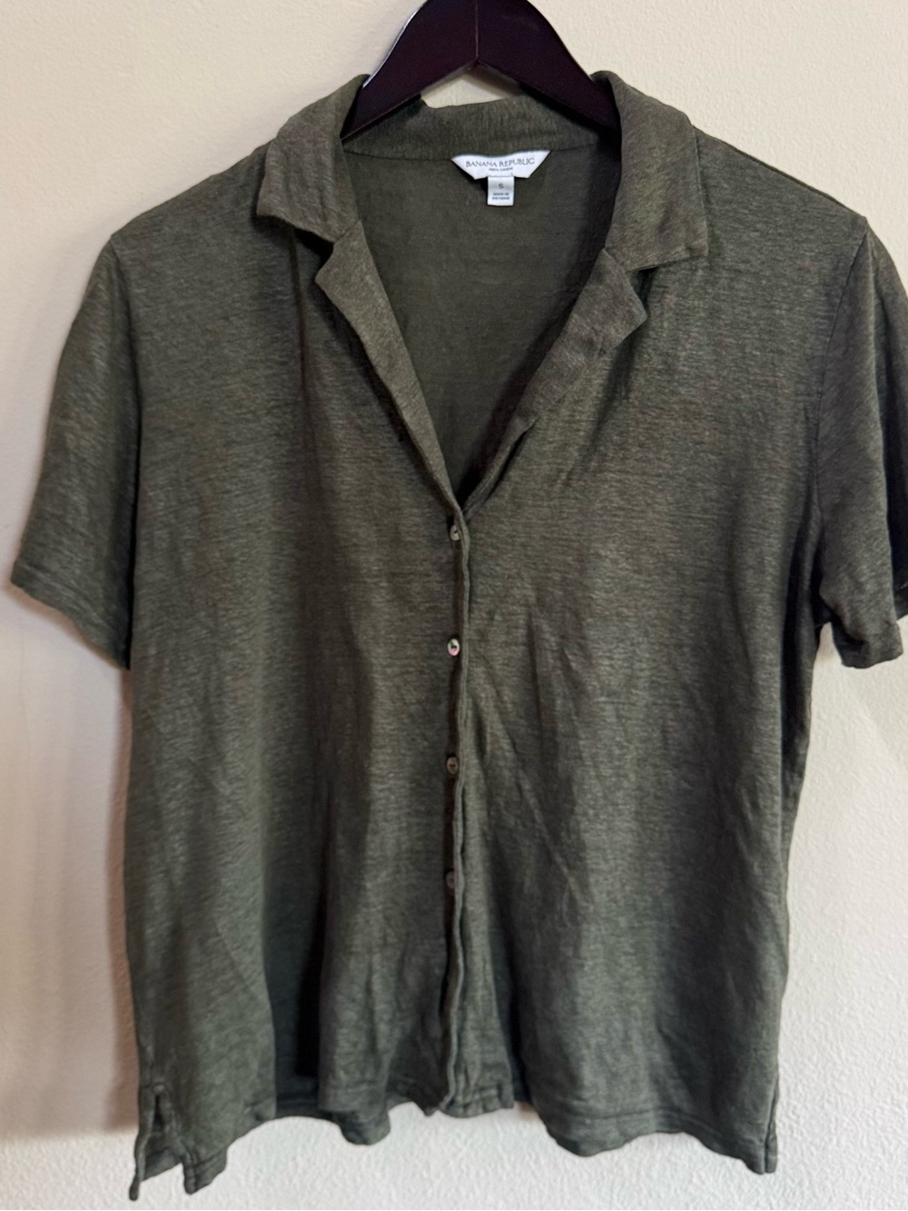 Banana Republic Men's Olive Short-Sleeve Button-Front Shirt